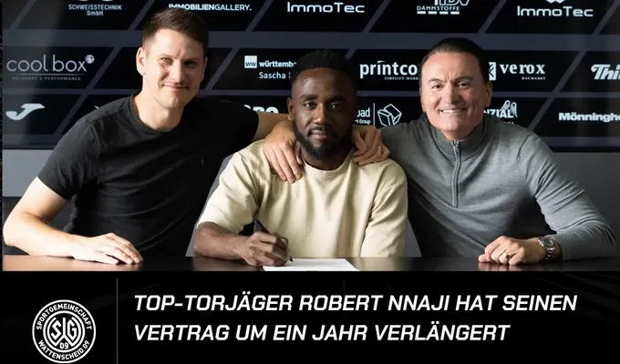 Top-Torjäger Robert Nnaji hat seinen Vertrag um ein Jahr verlängert