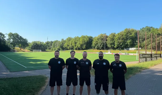 Gib mir Fünf! Das Trainerteam der U13 in der Saison 26/27