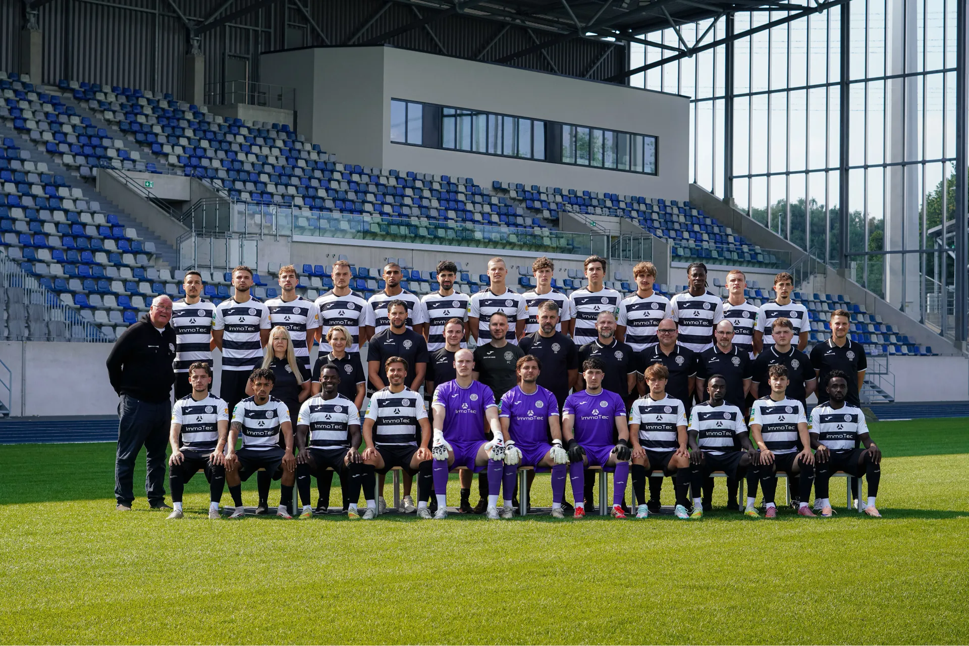 Mannschaftsfoto Die Erste