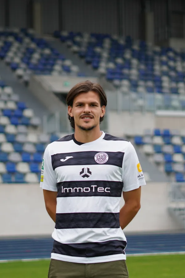 Nicolas  Hirschberger 