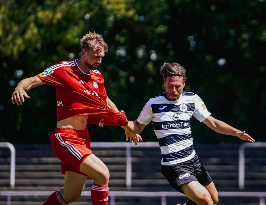 Freitagabend unter Flutlicht gegen FC Schalke 04 U23